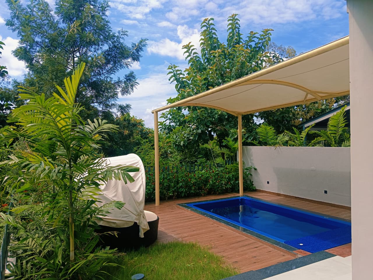Installation Of Ready Made Pools In Gated Communities